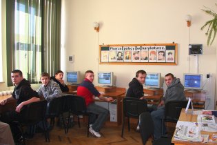 Multimedialne Centrum Informacji w bibliotece ZS3 Multimedialne Centrum Informacji w bibliotece ZS3
